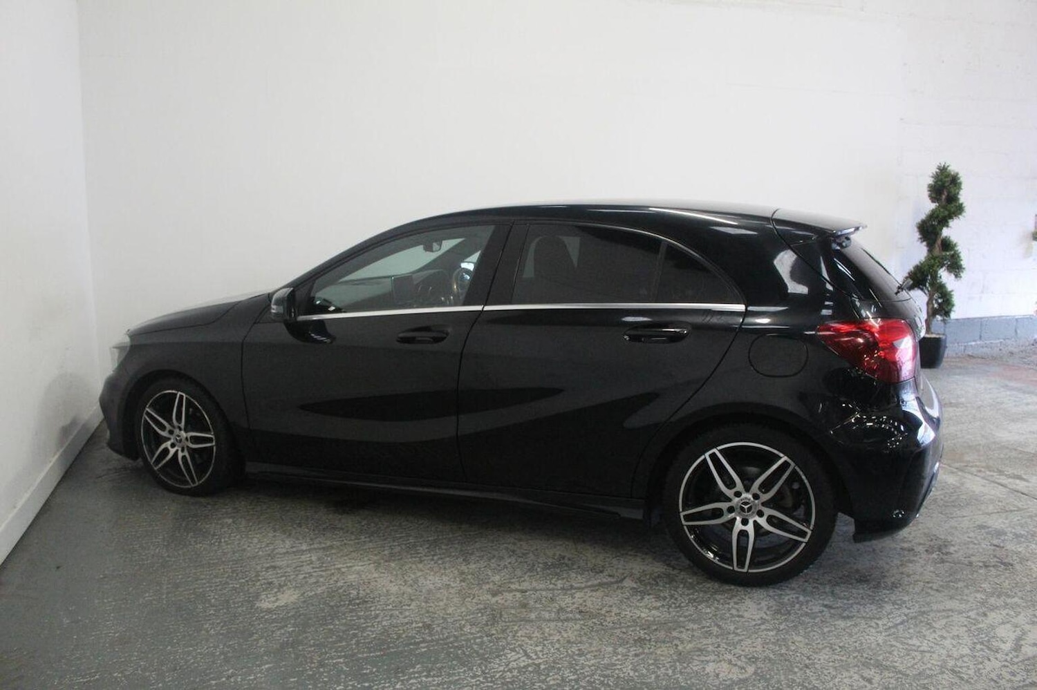 Used Mercedes-Benz A-Class 2016 for sale - 77937852: Photo 10