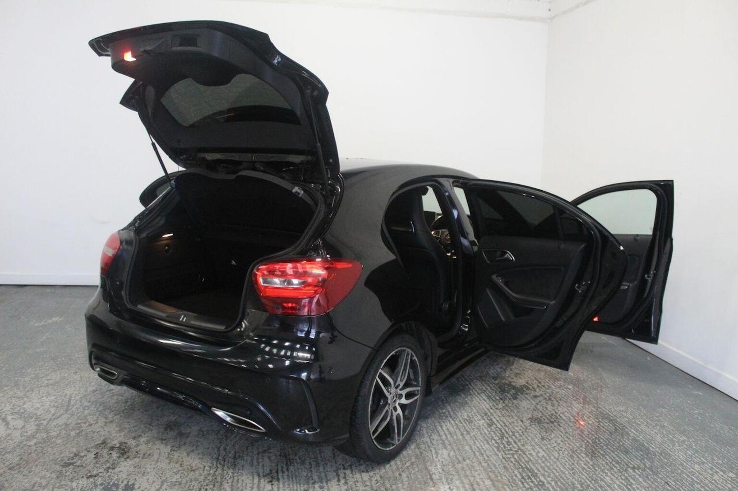 Used Mercedes-Benz A-Class 2016 for sale - 77937852: Photo 21