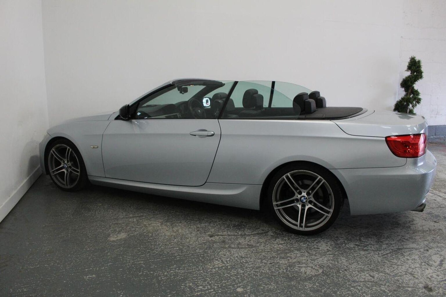 Used BMW 3 Series 2012 for sale - 77937829: Photo 10