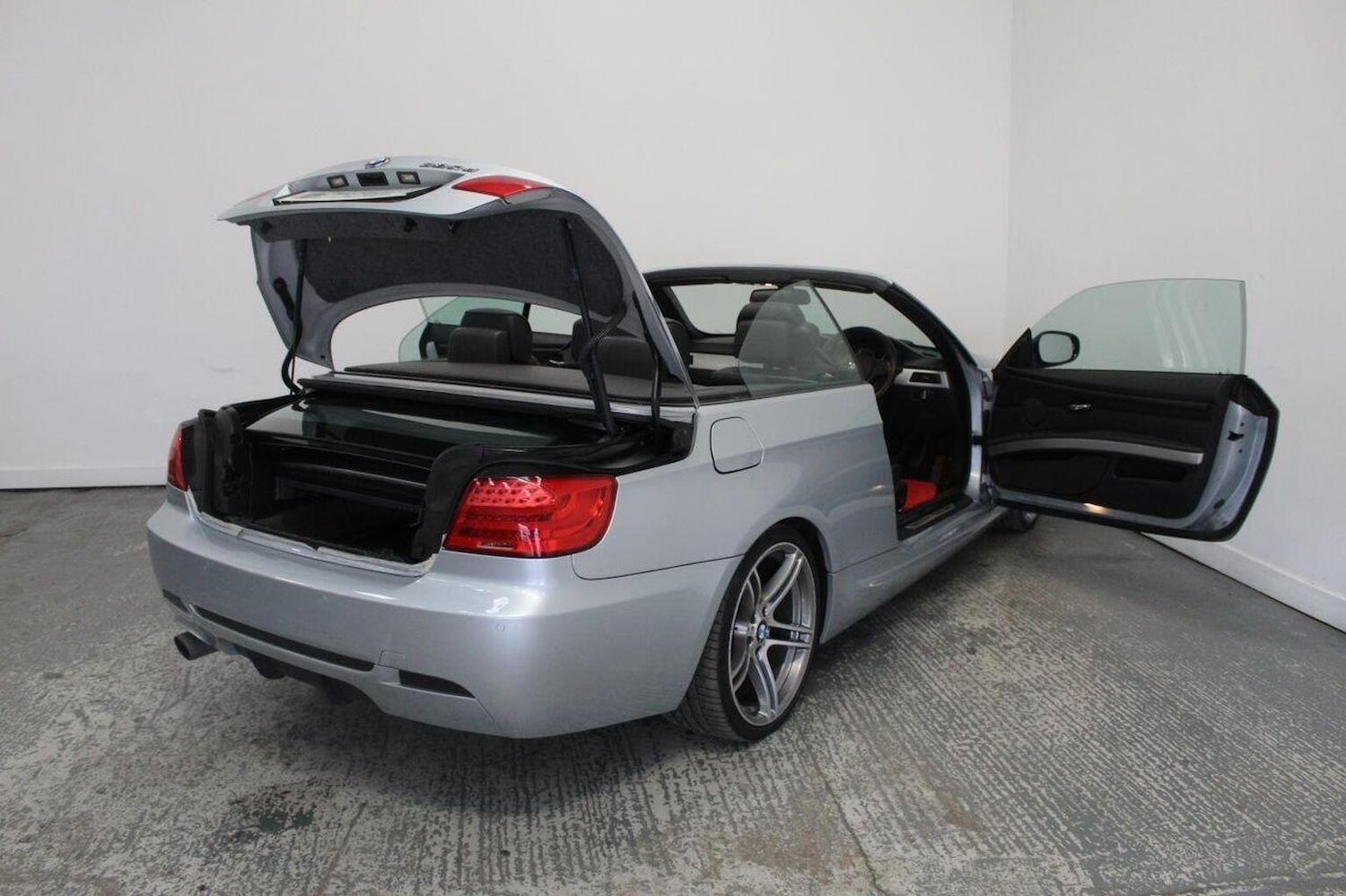 Used BMW 3 Series 2012 for sale - 77937829: Photo 23