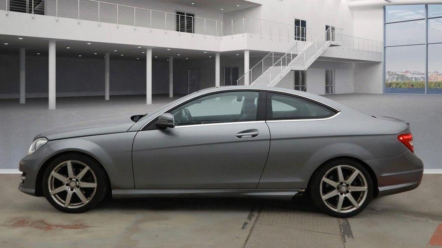 Used Mercedes-Benz C Class 2014 for sale - 77687702: Photo 8