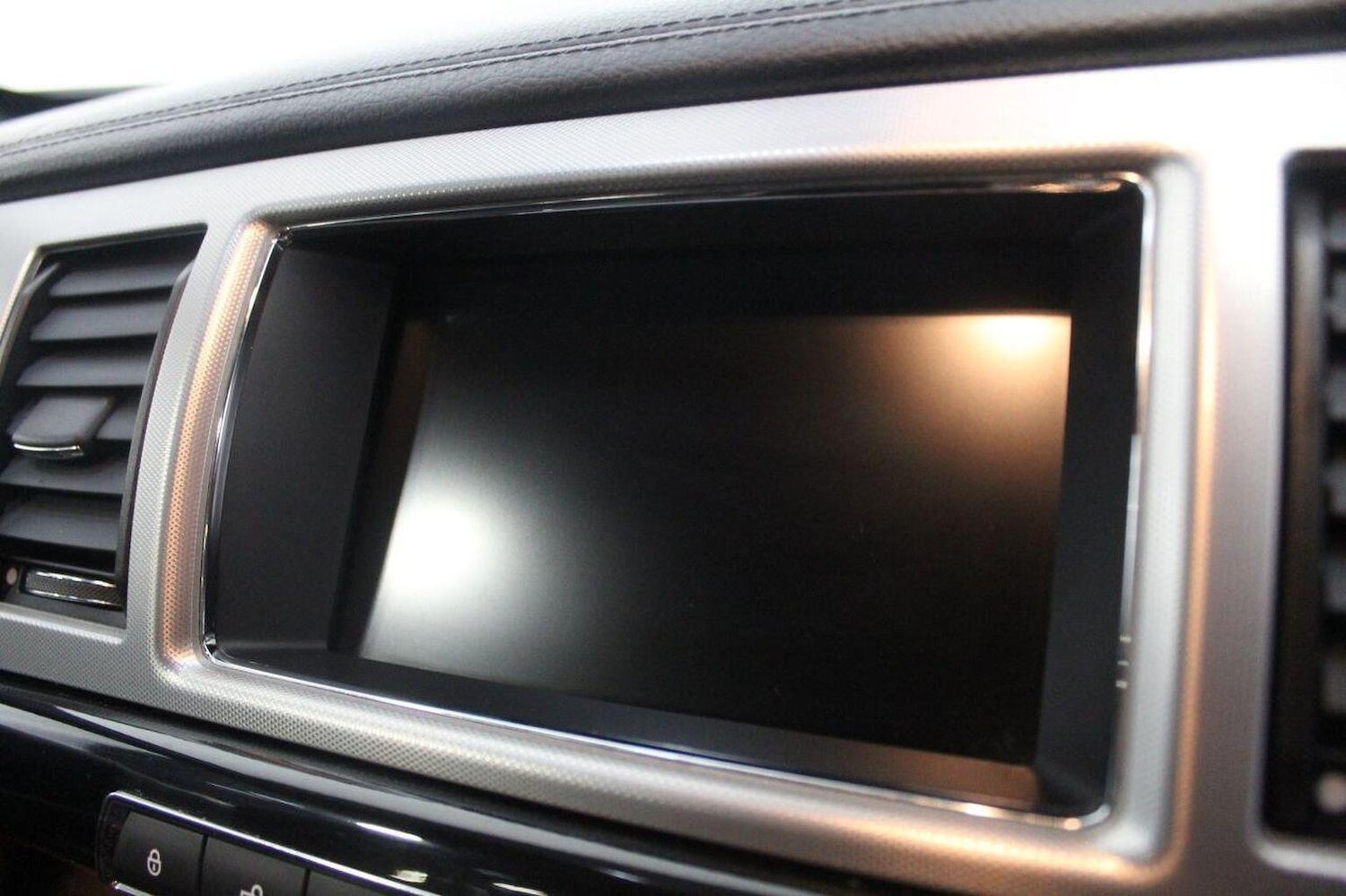 Used Jaguar XF 2015 for sale - 76380328: Photo 41