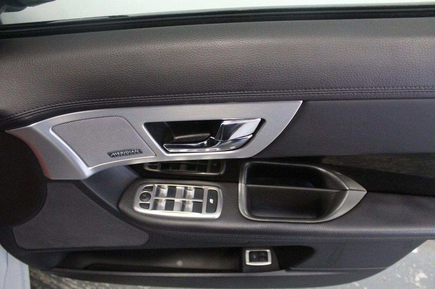 Used Jaguar XF 2015 for sale - 76380328: Photo 48