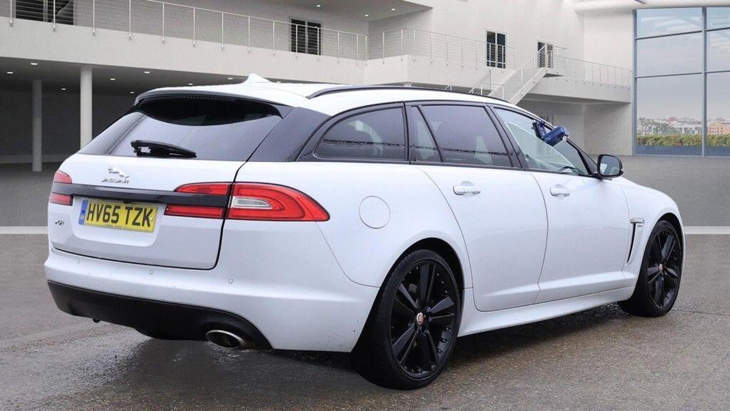 Used Jaguar XF 2015 for sale - 76380328: Photo 5