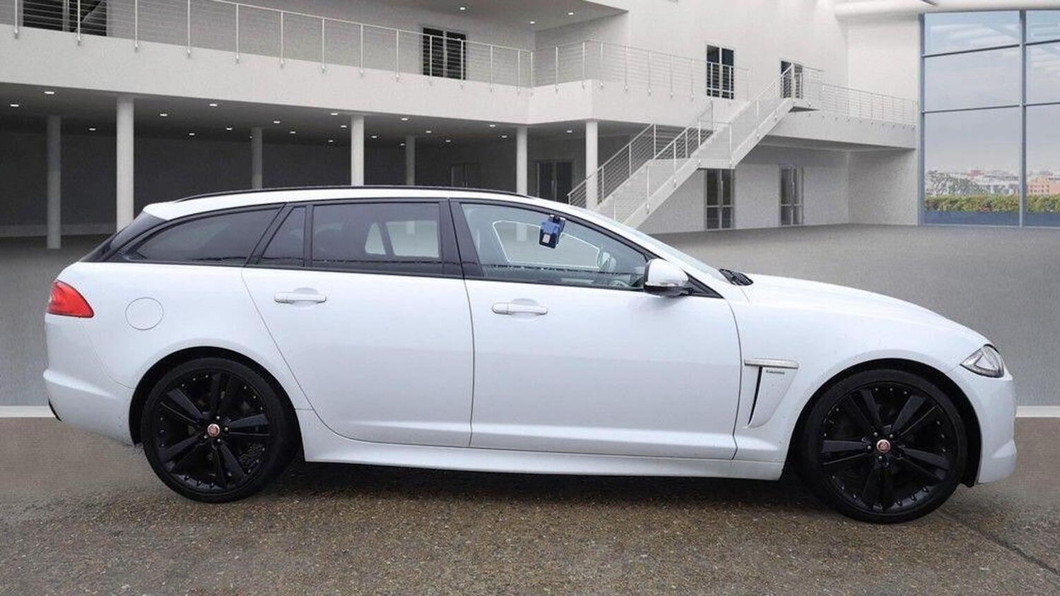 Used Jaguar XF 2015 for sale - 76380328: Photo 8