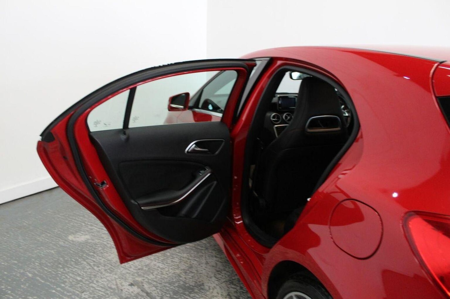 Used Mercedes-Benz A-Class 2015 for sale - 76793684: Photo 26