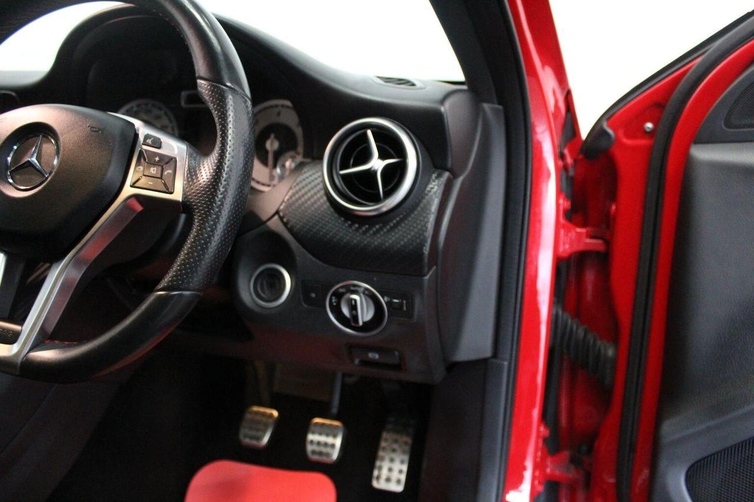 Used Mercedes-Benz A-Class 2015 for sale - 76793684: Photo 45