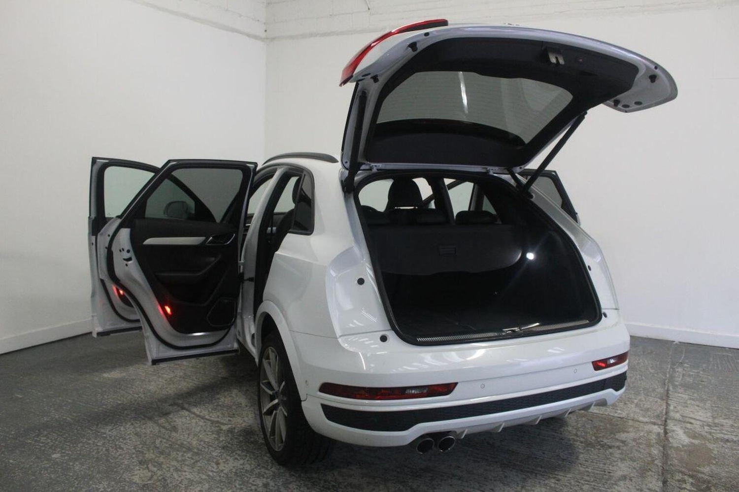 Used Audi Q3 2015 for sale - 77937879: Photo 21