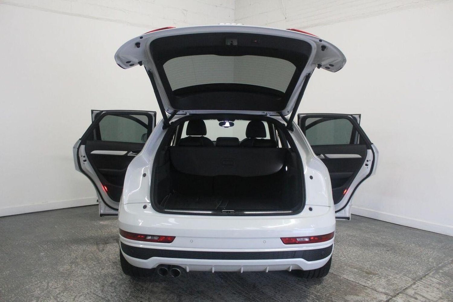 Used Audi Q3 2015 for sale - 77937879: Photo 23