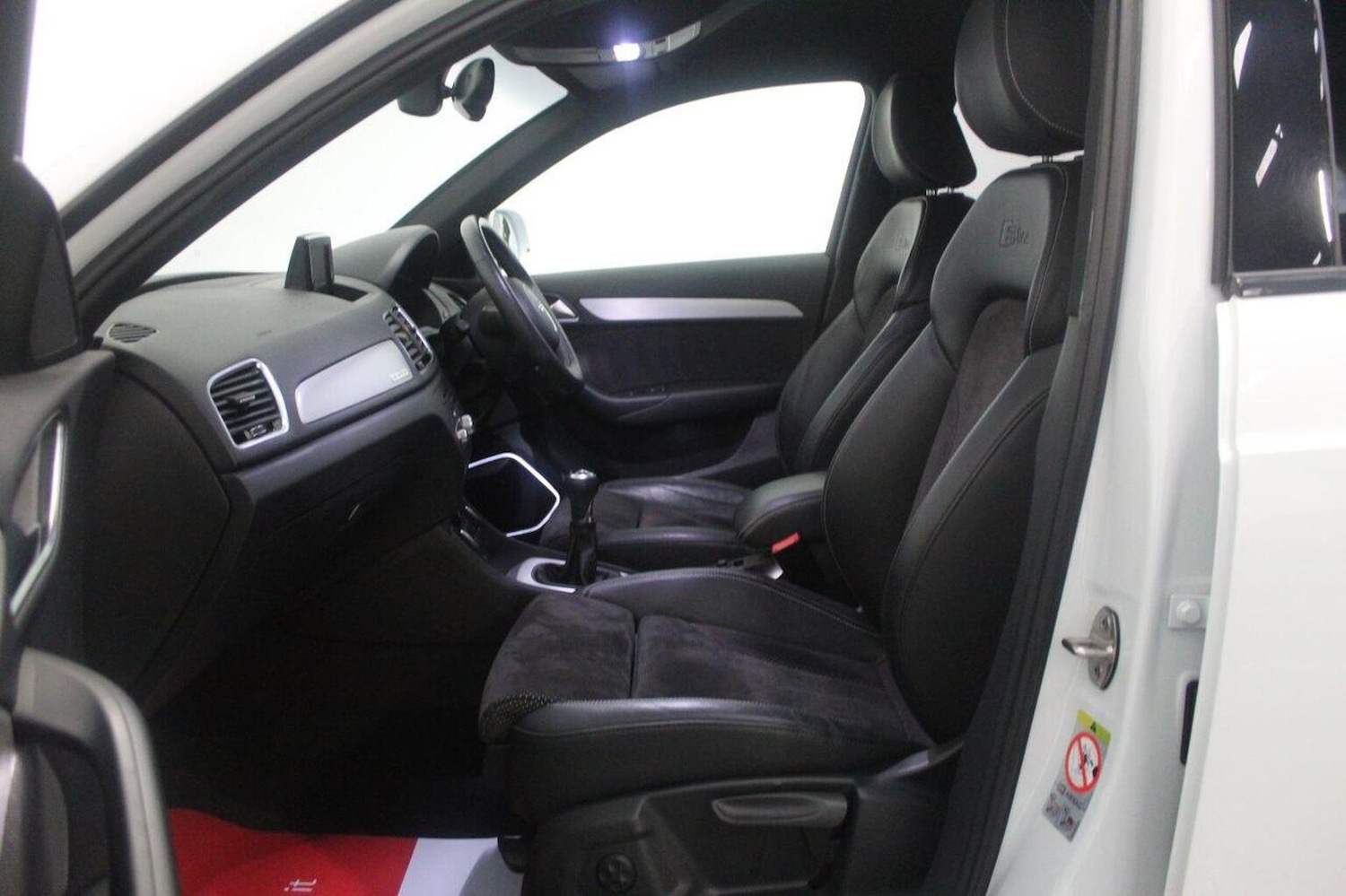 Used Audi Q3 2015 for sale - 77937879: Photo 52