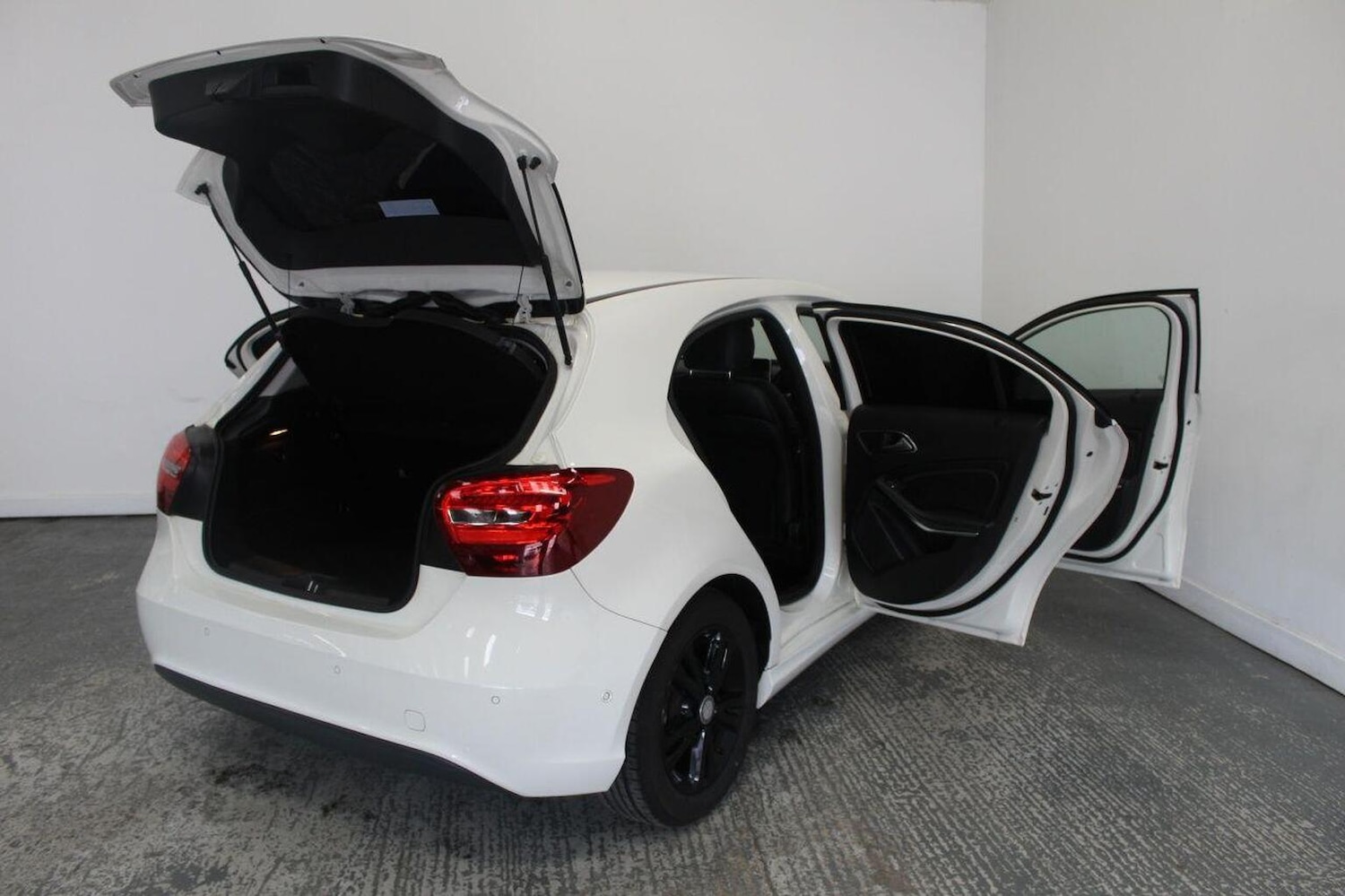 Used Mercedes-Benz A-Class 2016 for sale - 76030746: Photo 21