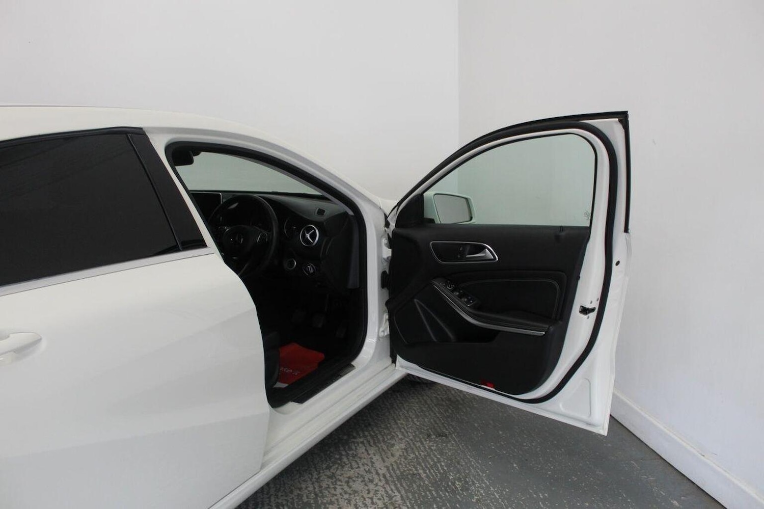 Used Mercedes-Benz A-Class 2016 for sale - 76030746: Photo 24