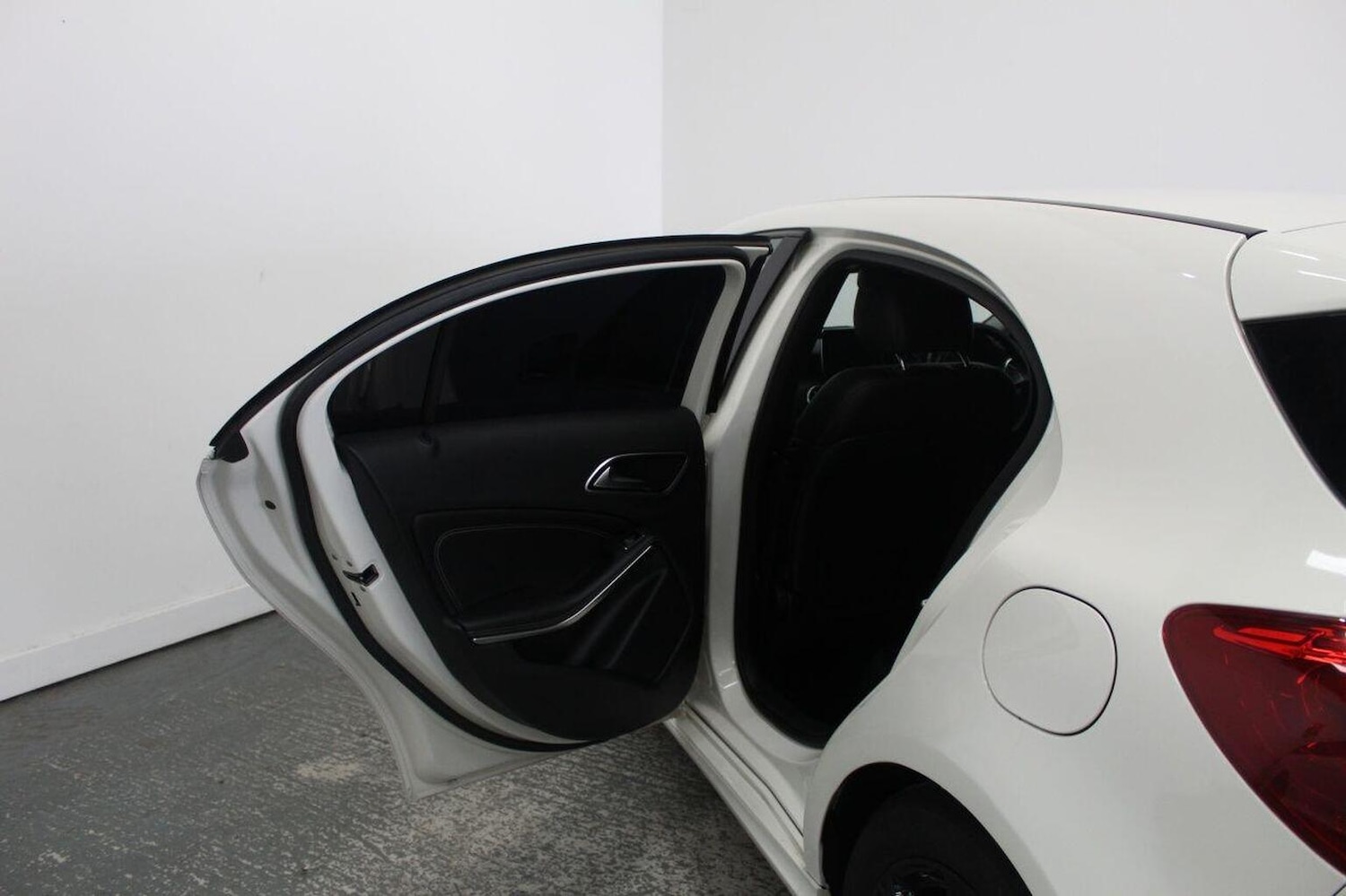 Used Mercedes-Benz A-Class 2016 for sale - 76030746: Photo 27