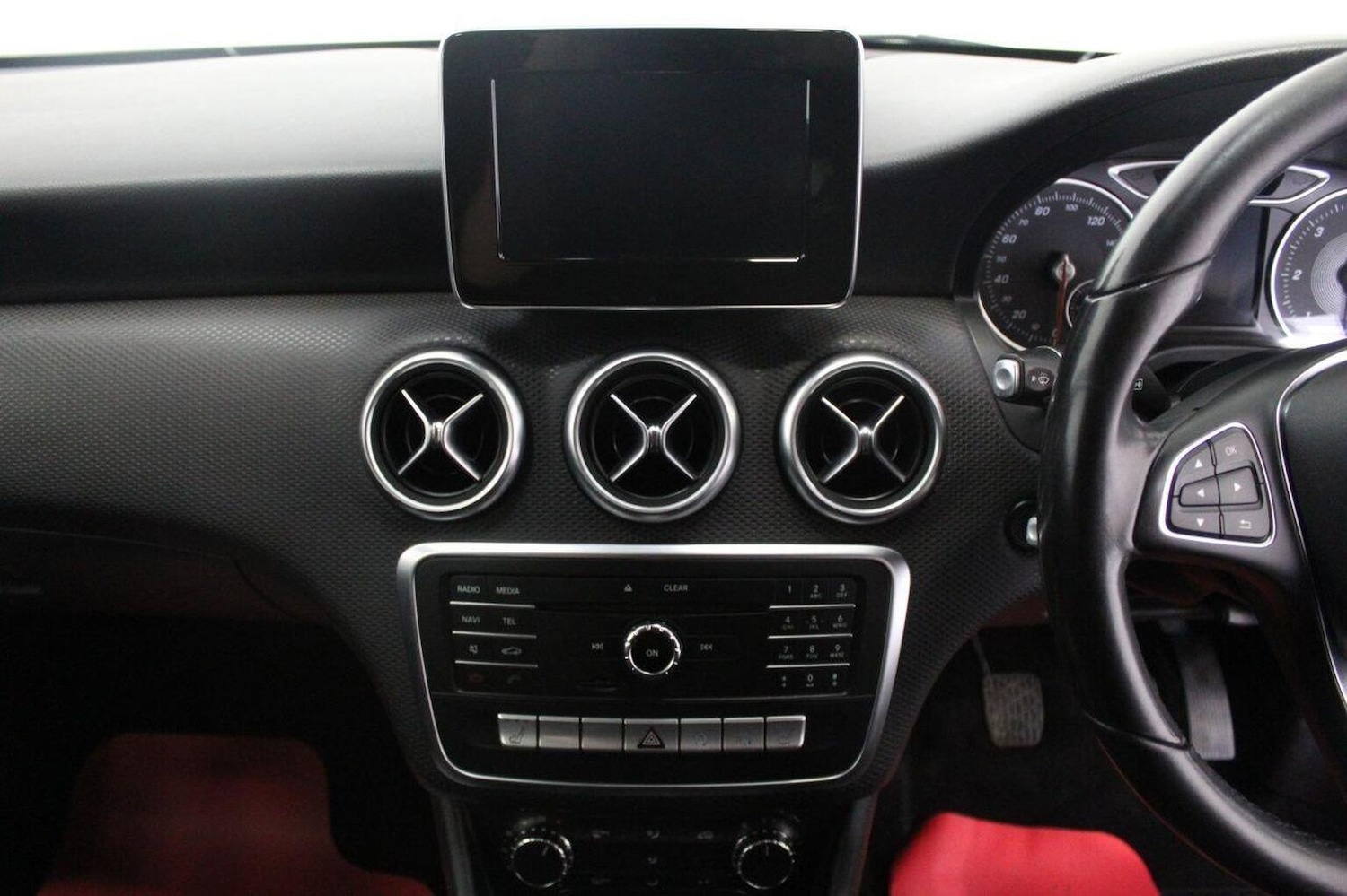 Used Mercedes-Benz A-Class 2016 for sale - 76030746: Photo 32