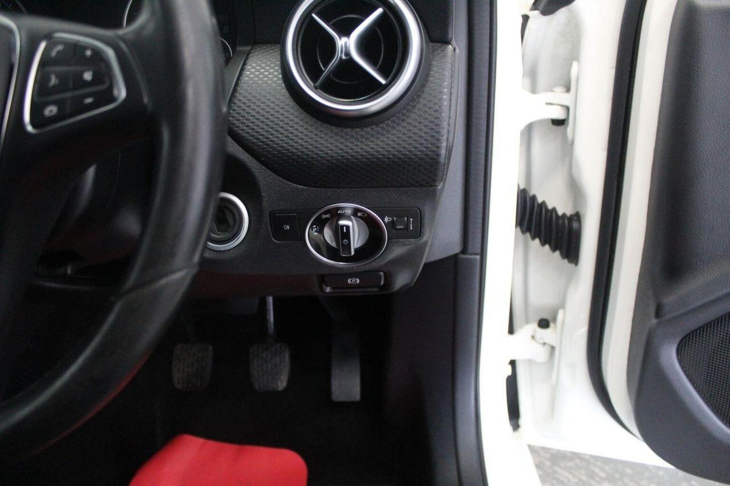 Used Mercedes-Benz A-Class 2016 for sale - 76030746: Photo 46