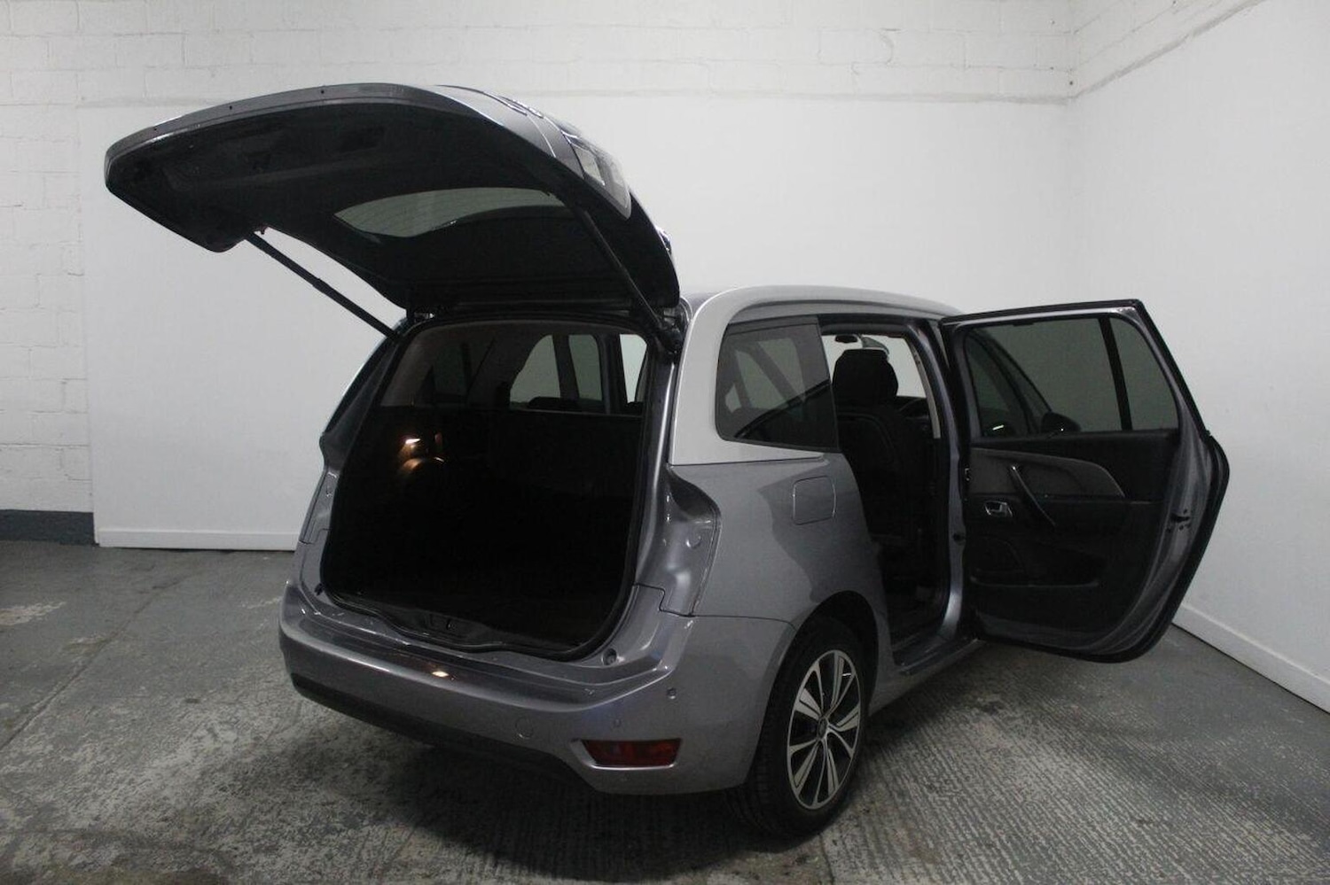 Used Citroen C4 Grand Picasso 2016 for sale - 76896980: Photo 23