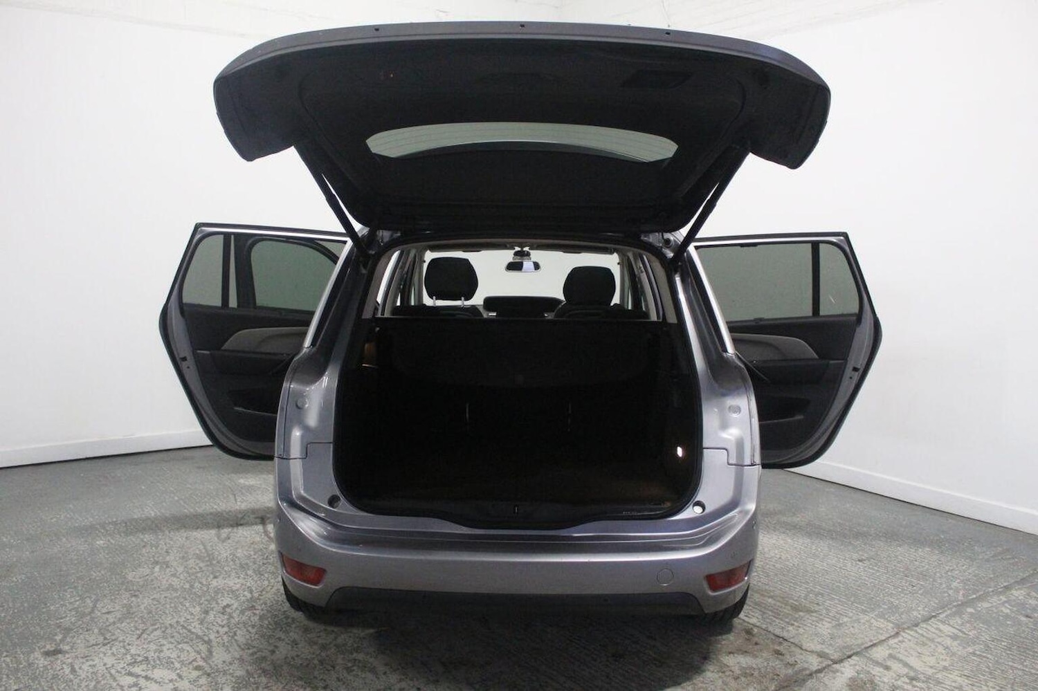 Used Citroen C4 Grand Picasso 2016 for sale - 76896980: Photo 24