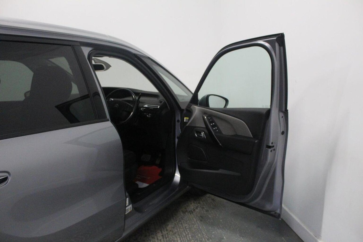 Used Citroen C4 Grand Picasso 2016 for sale - 76896980: Photo 28