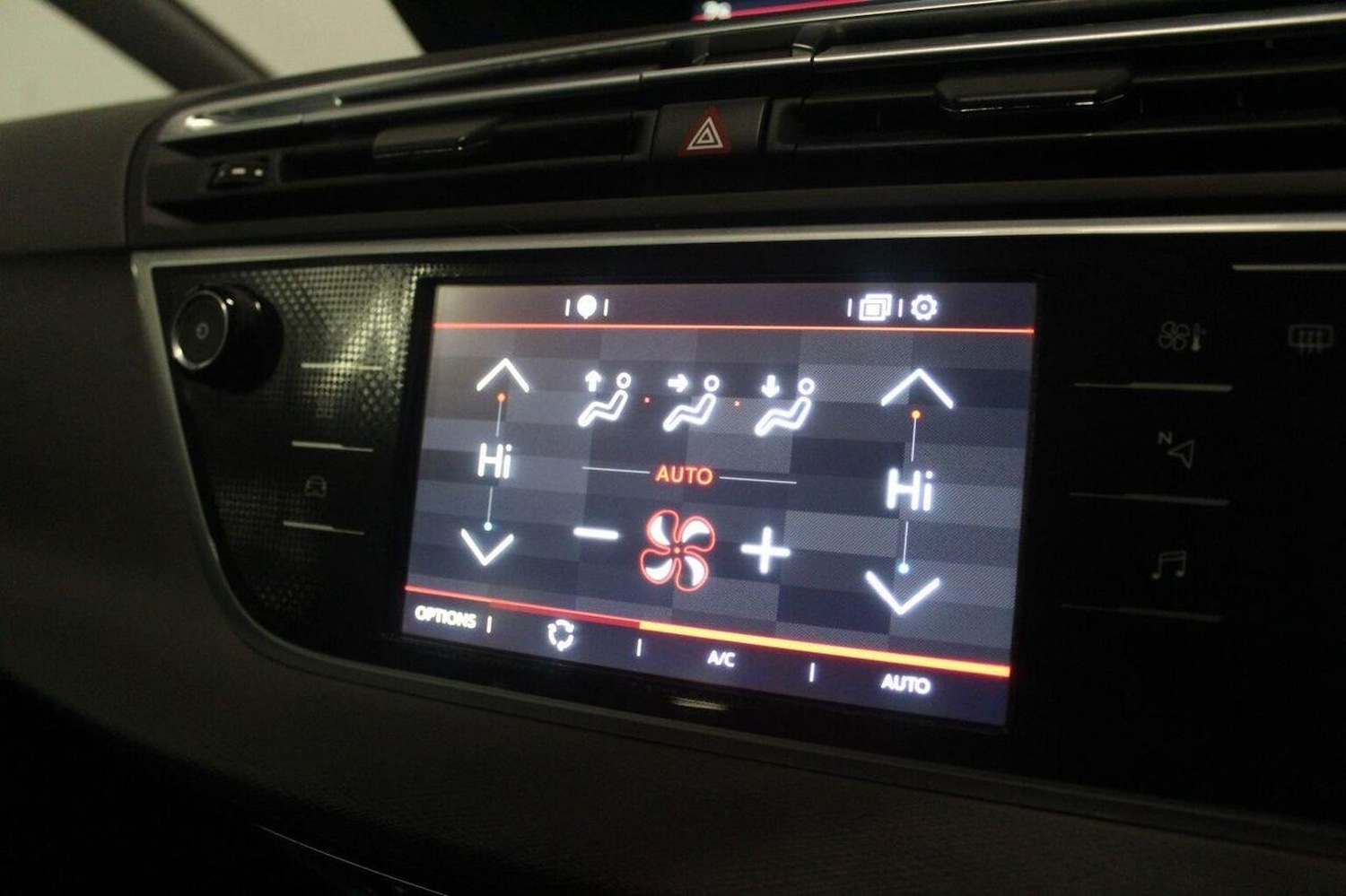 Used Citroen C4 Grand Picasso 2016 for sale - 76896980: Photo 39