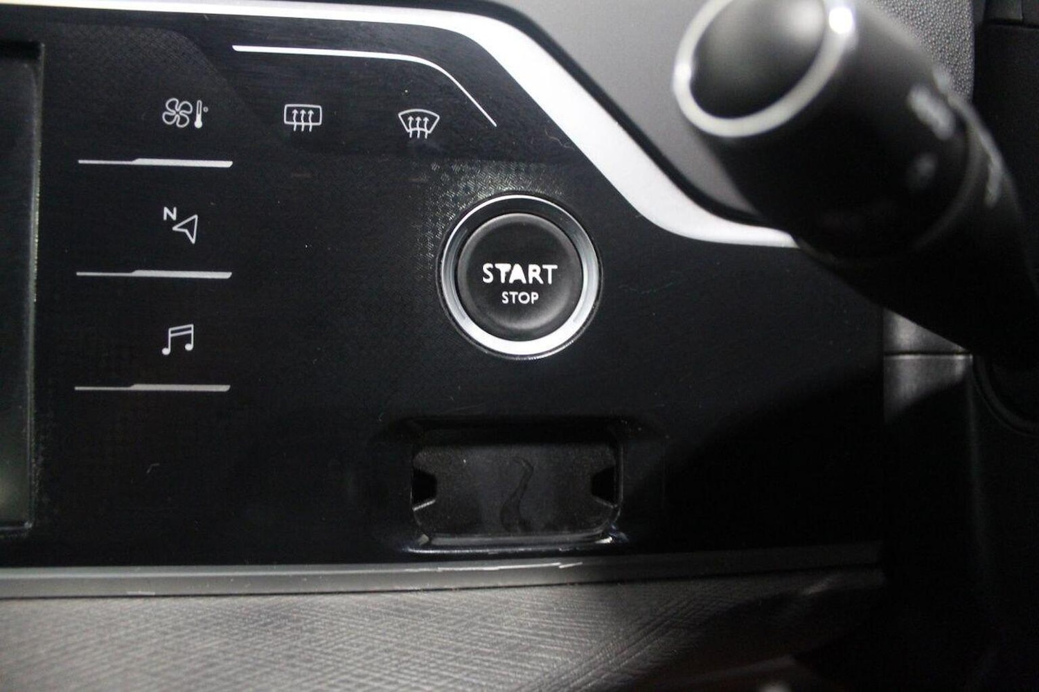 Used Citroen C4 Grand Picasso 2016 for sale - 76896980: Photo 46