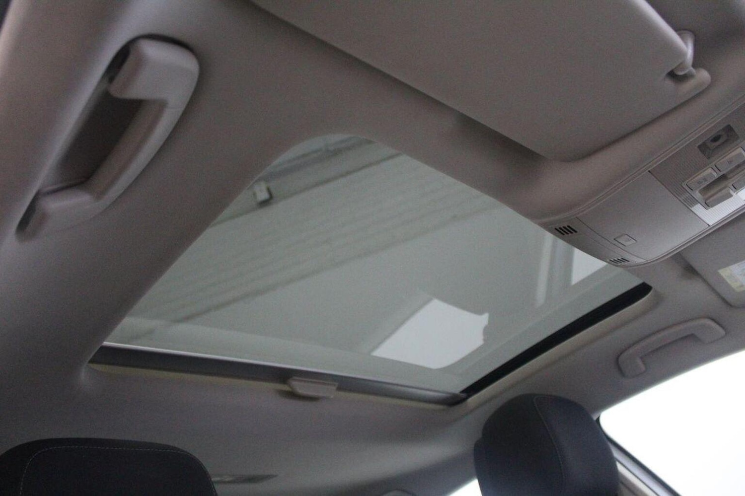 Used Volkswagen Passat 2015 for sale - 77937907: Photo 30