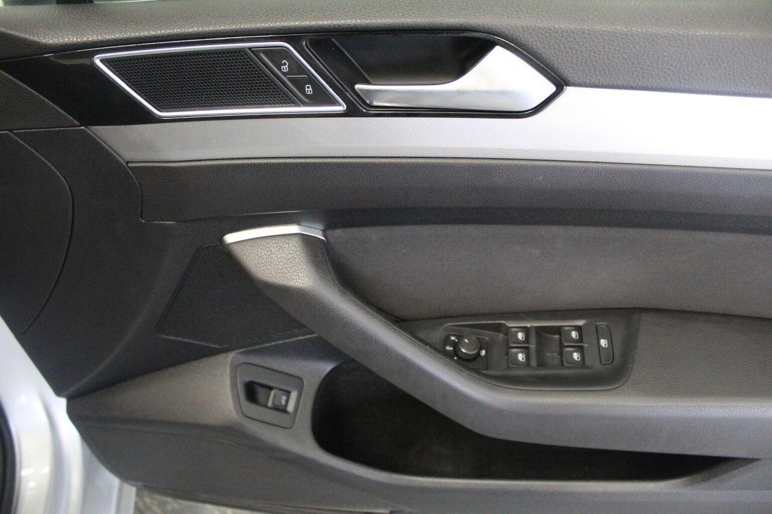 Used Volkswagen Passat 2015 for sale - 77937907: Photo 52