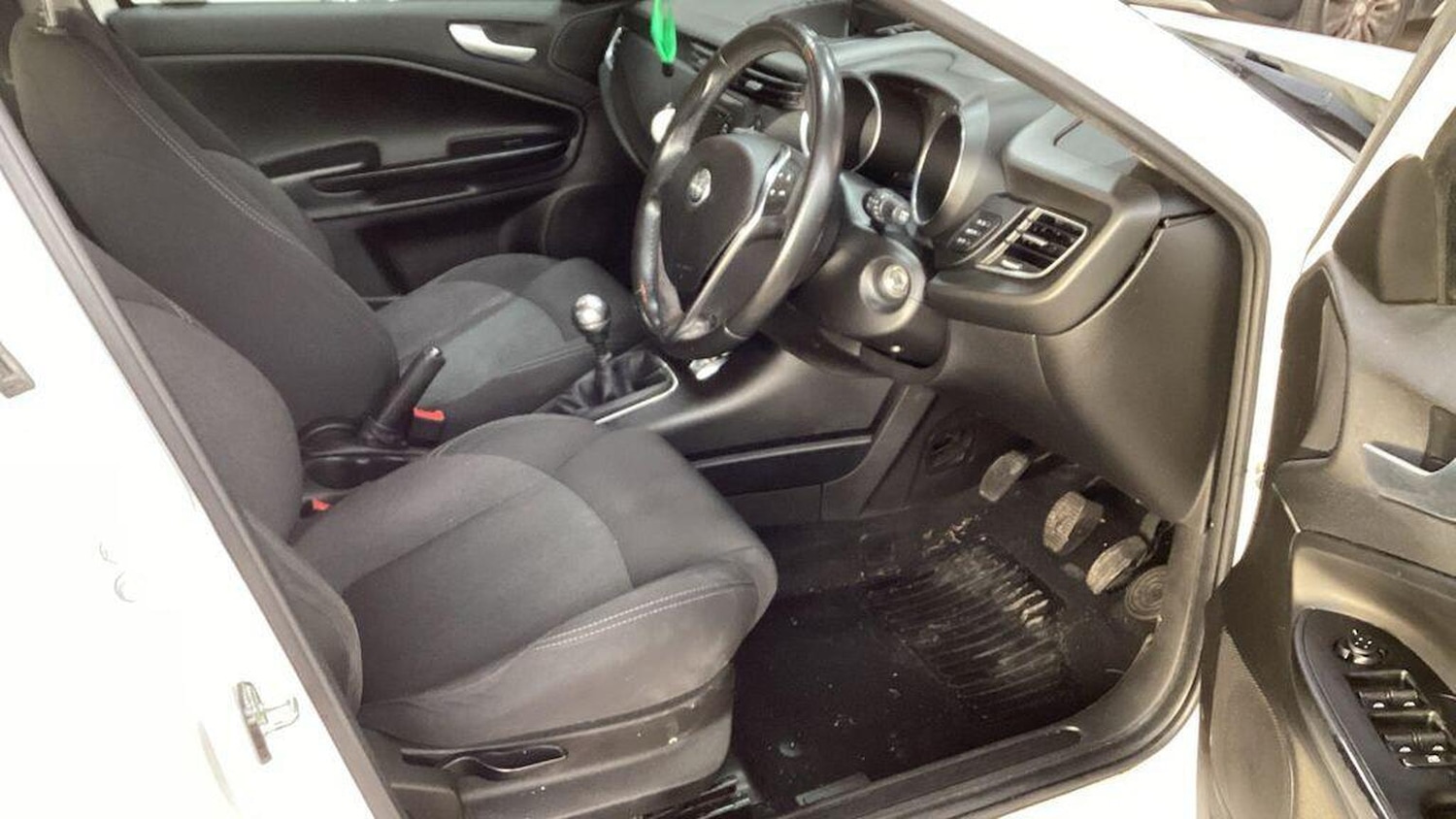 Used Alfa Romeo Giulietta 2016 for sale - 76527366: Photo 14