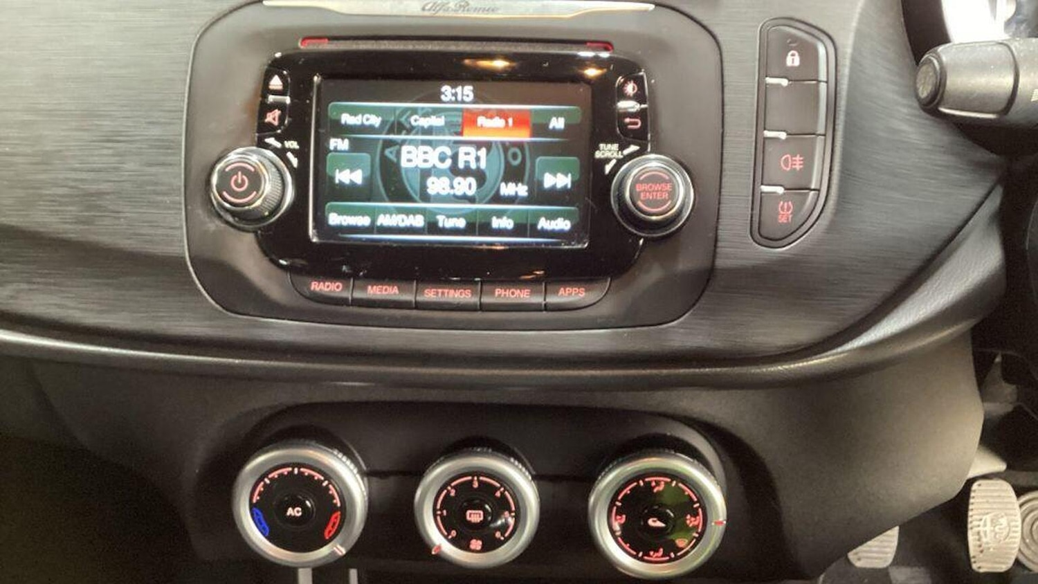 Used Alfa Romeo Giulietta 2016 for sale - 76527366: Photo 16