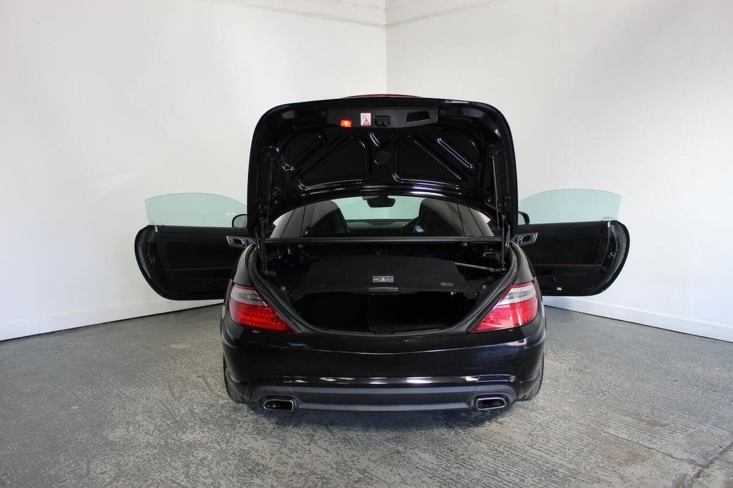 Used Mercedes-Benz SLK 2011 for sale - 77937929: Photo 20