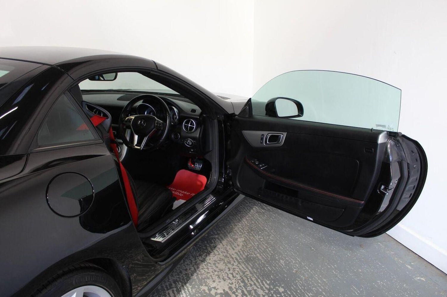 Used Mercedes-Benz SLK 2011 for sale - 77937929: Photo 24