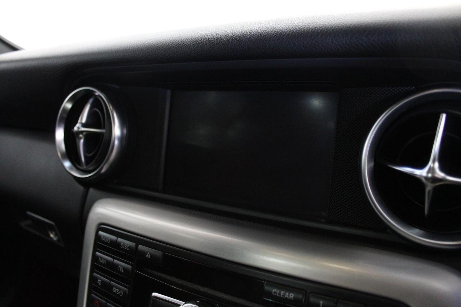 Used Mercedes-Benz SLK 2011 for sale - 77937929: Photo 34