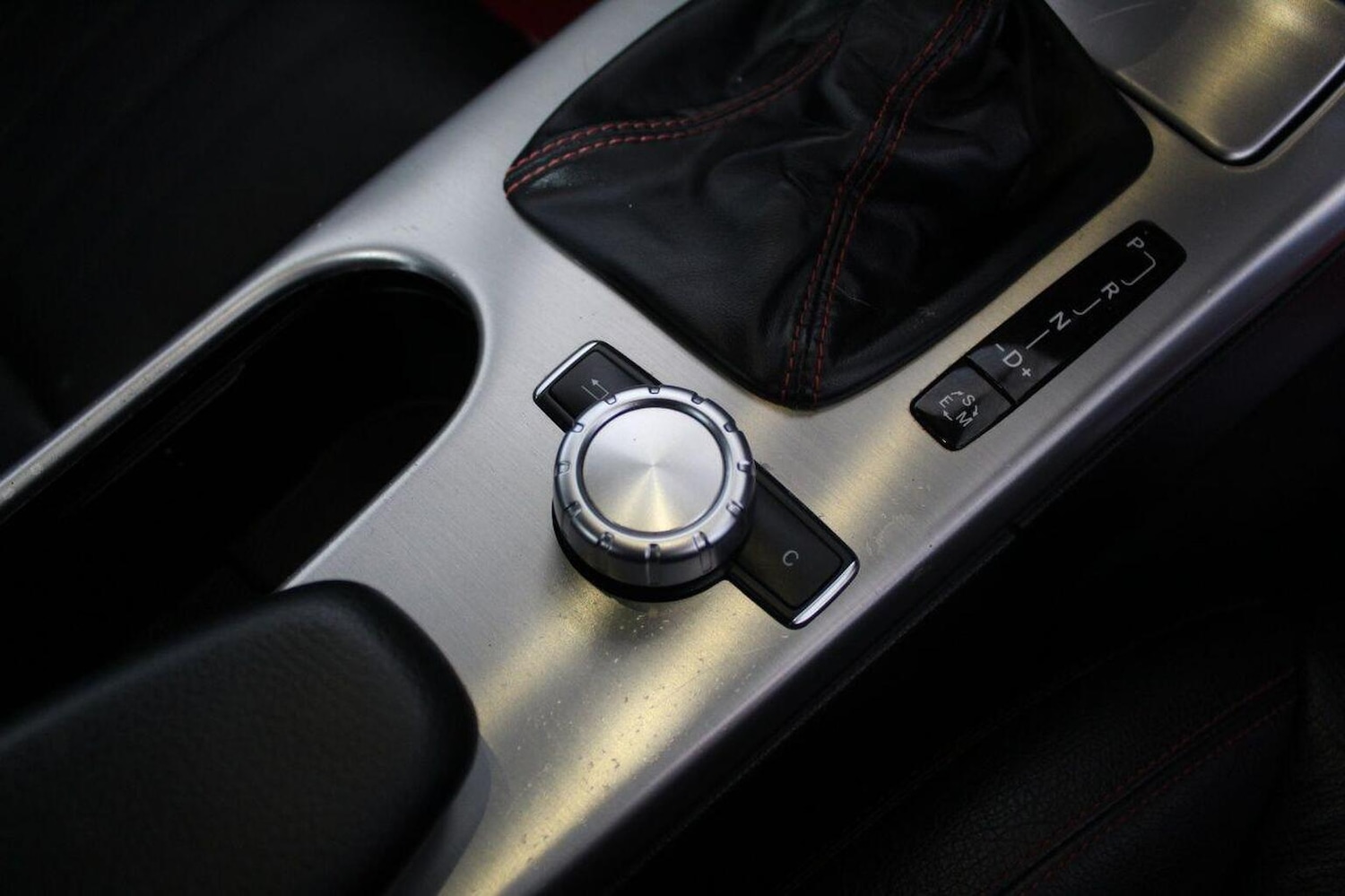 Used Mercedes-Benz SLK 2011 for sale - 77937929: Photo 38