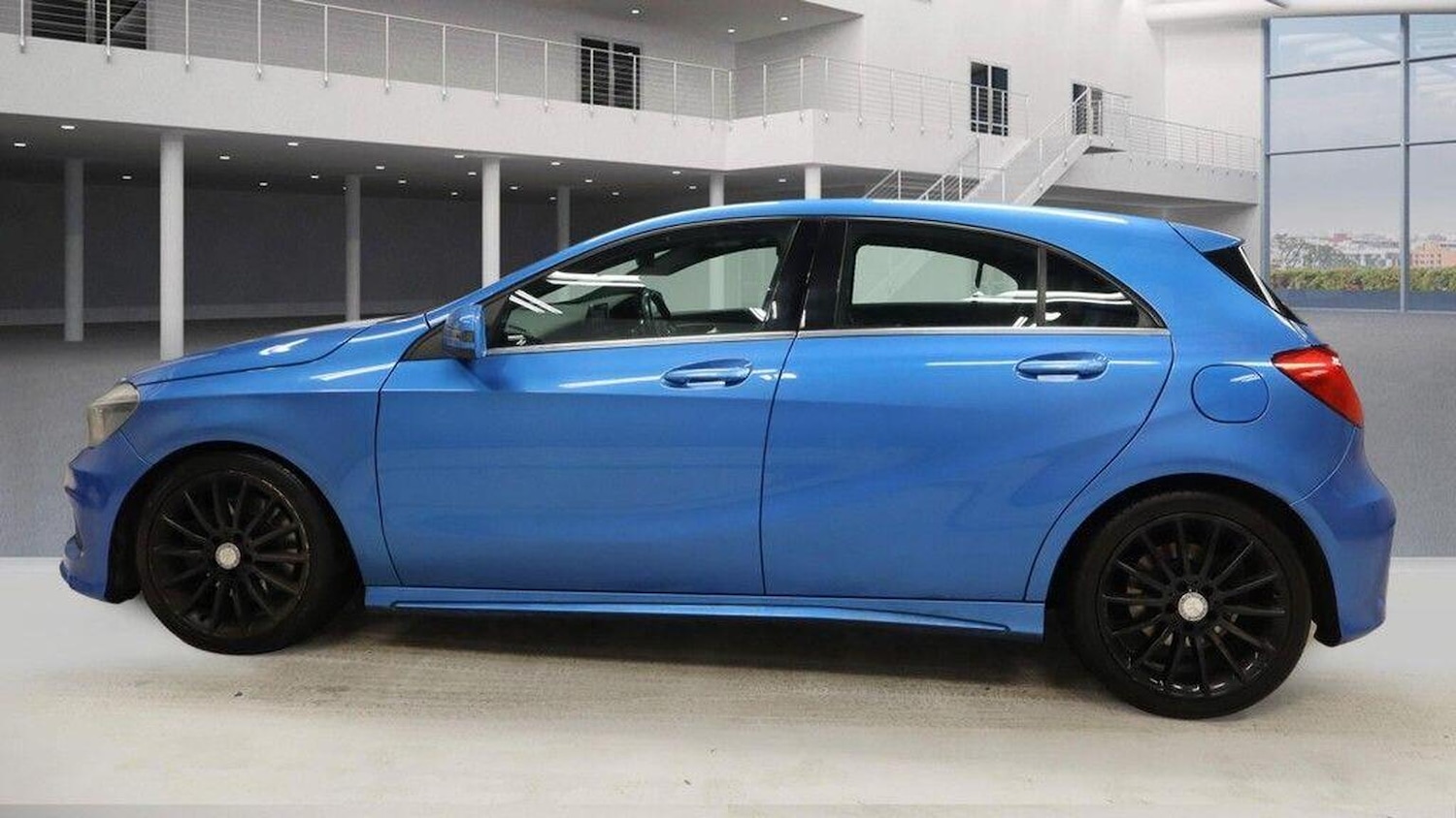 Used Mercedes-Benz A-Class 2013 for sale - 77398373: Photo 11