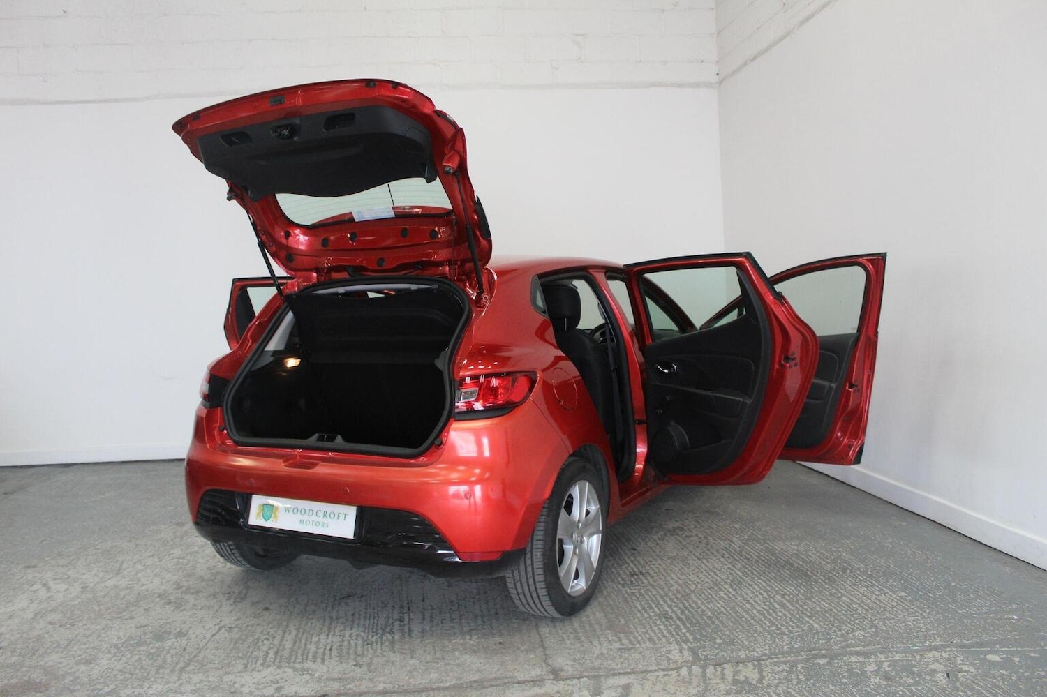 Used Renault Clio 2015 for sale - 77938052: Photo 17