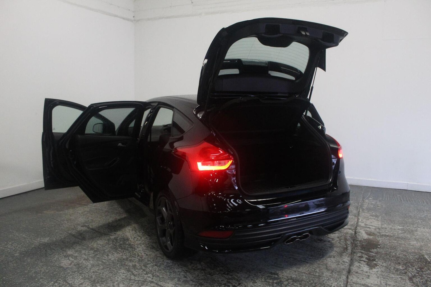 Used Ford Focus 2017 for sale - 77937796: Photo 19