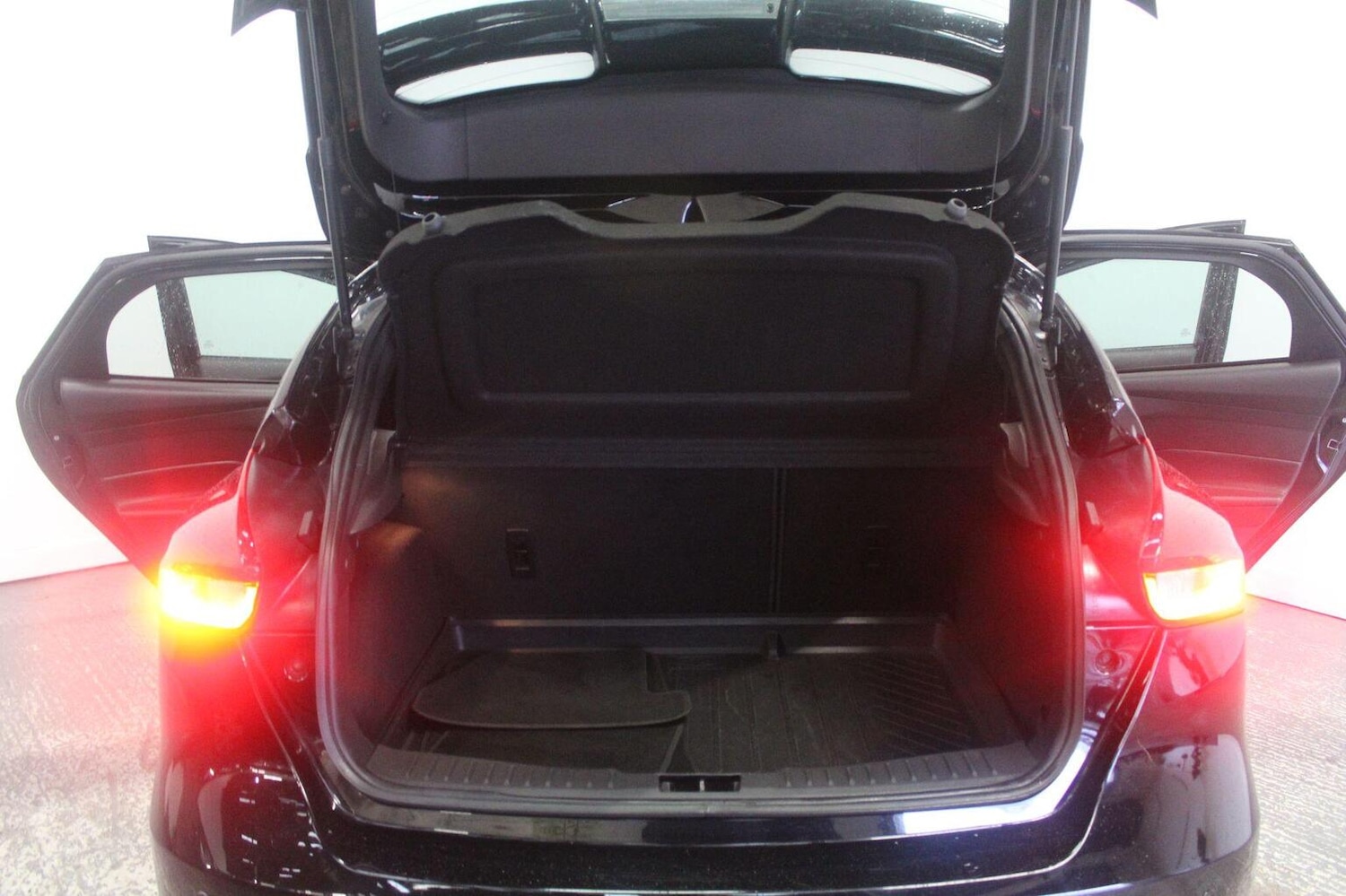 Used Ford Focus 2017 for sale - 77937796: Photo 22