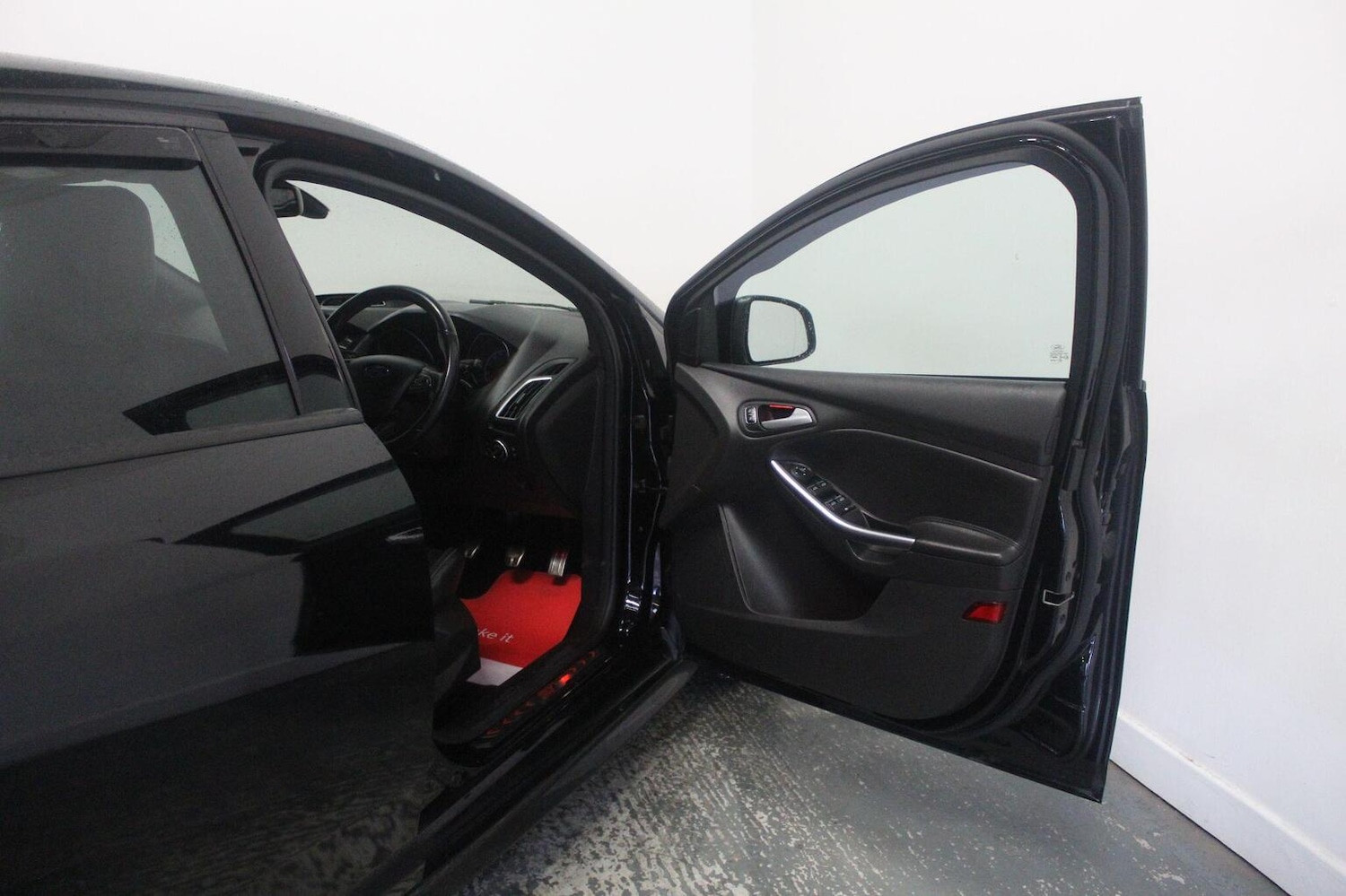 Used Ford Focus 2017 for sale - 77937796: Photo 23