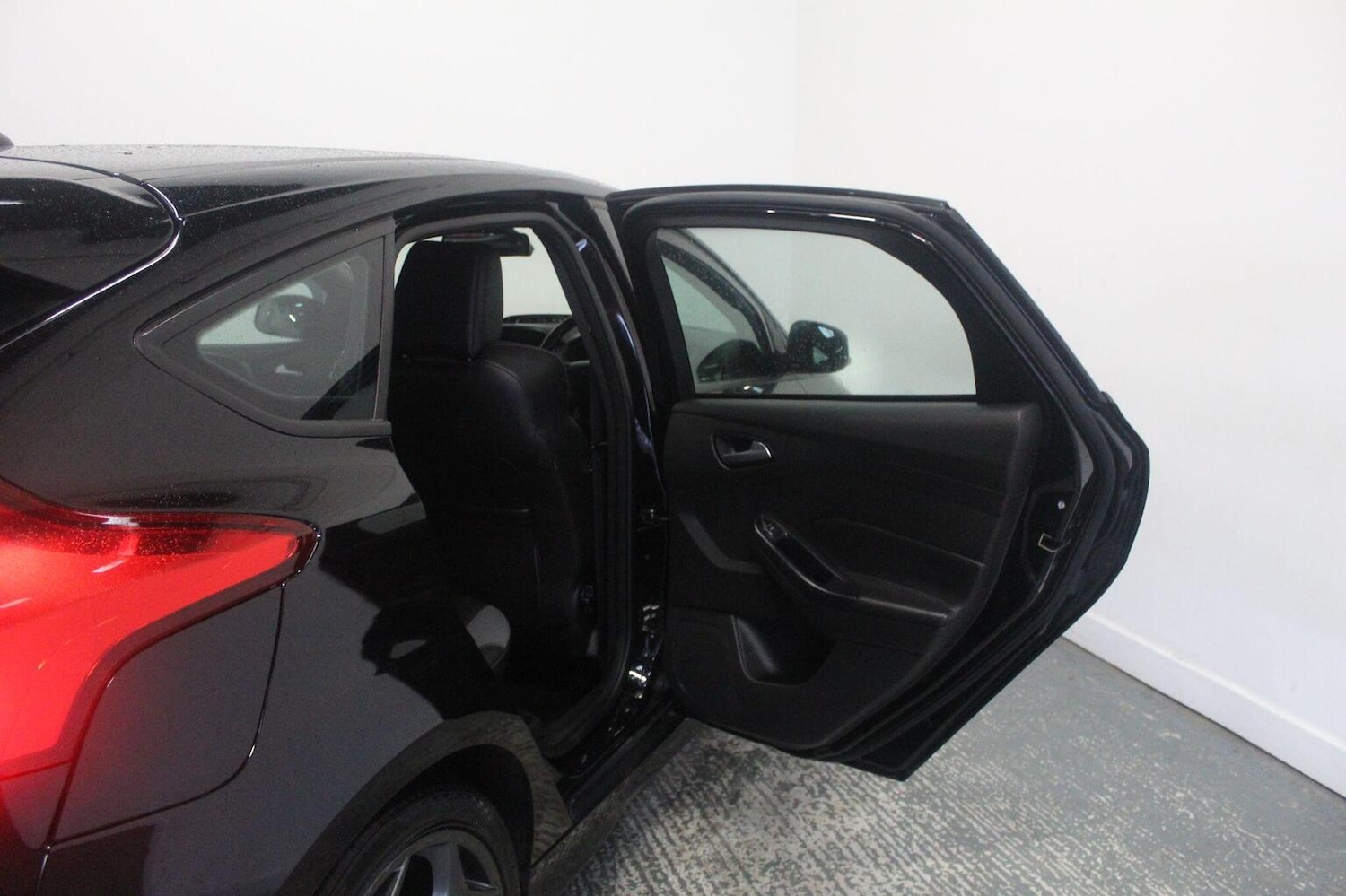 Used Ford Focus 2017 for sale - 77937796: Photo 24