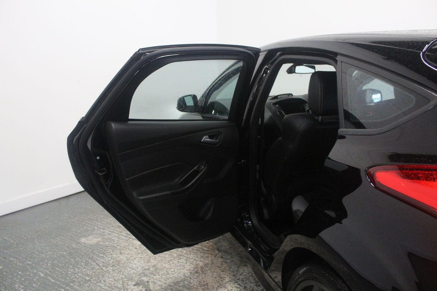 Used Ford Focus 2017 for sale - 77937796: Photo 26