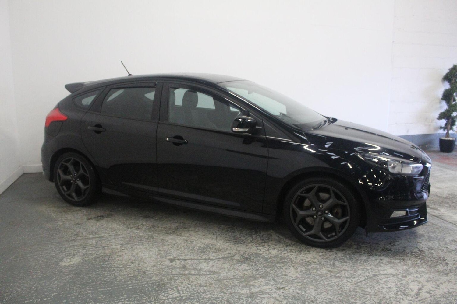 Used Ford Focus 2017 for sale - 77937796: Photo 4