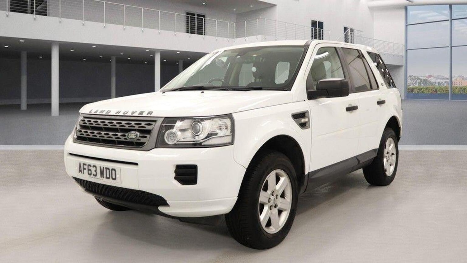 Used Land Rover Freelander 2014 for sale - 77107707: Photo 2