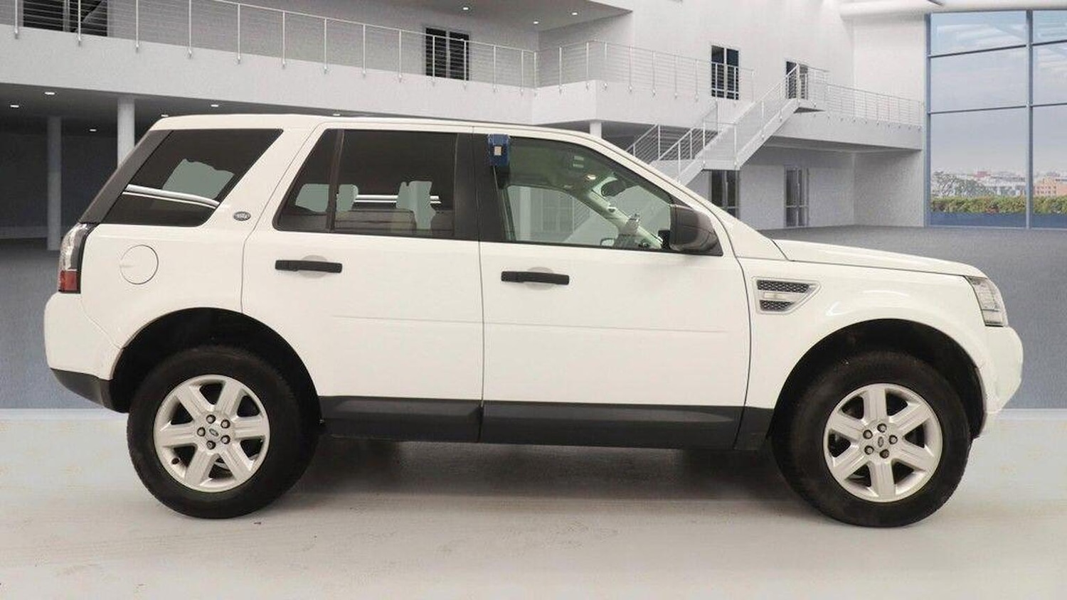 Used Land Rover Freelander 2014 for sale - 77107707: Photo 8
