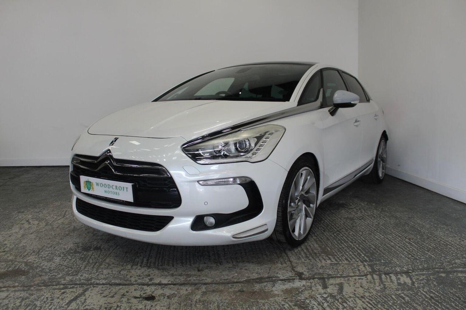 Used Citroen DS5 2013 for sale - 77464782: Photo 2