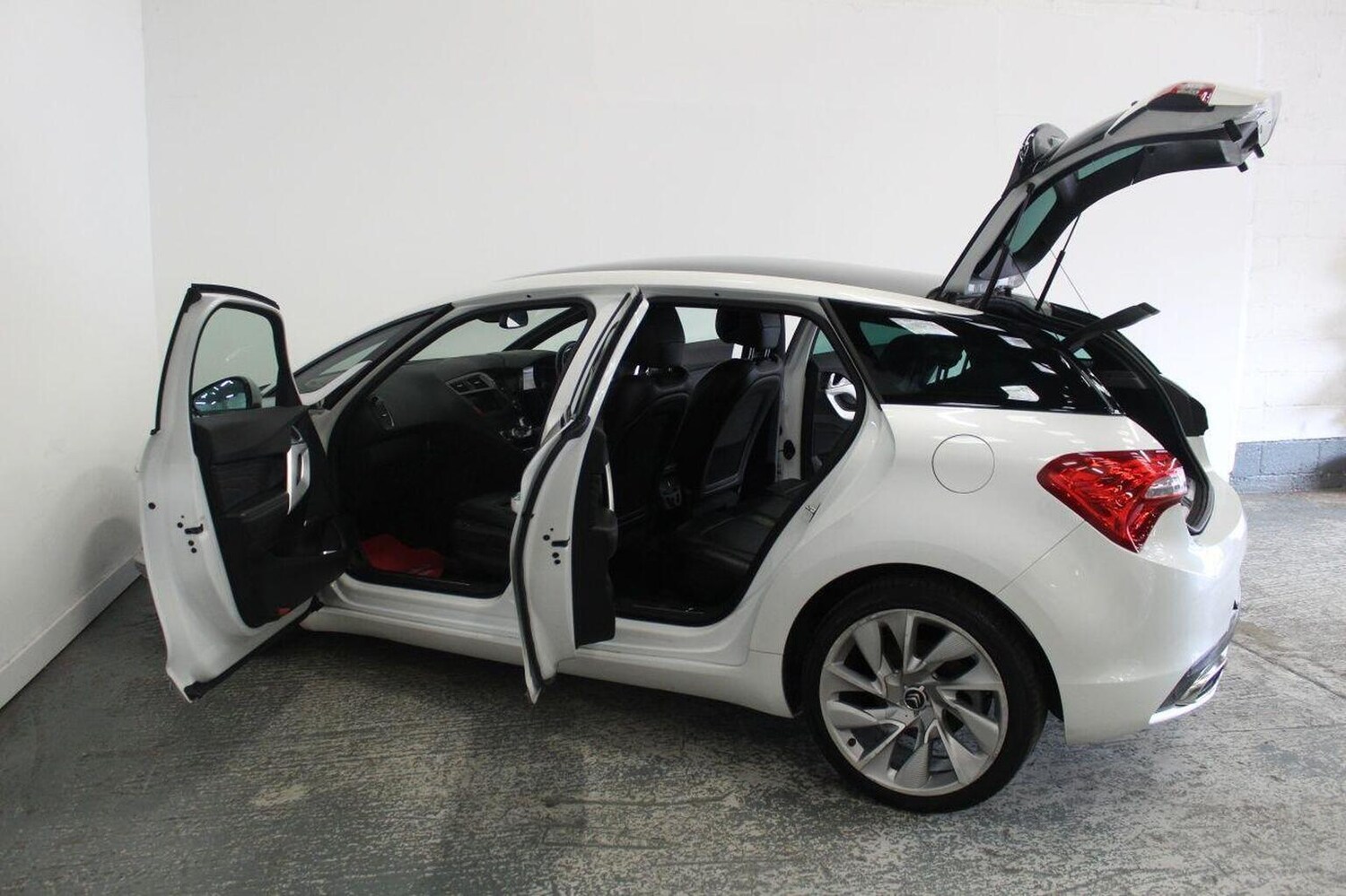 Used Citroen DS5 2013 for sale - 77464782: Photo 22