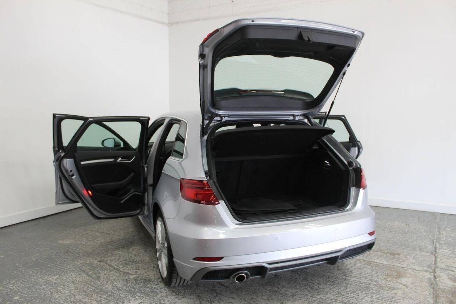 Used Audi A3 2017 for sale - 76693037: Photo 20