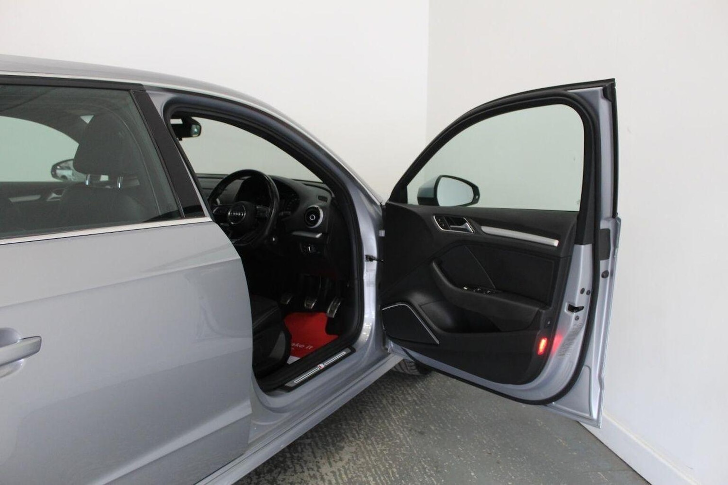 Used Audi A3 2017 for sale - 76693037: Photo 24