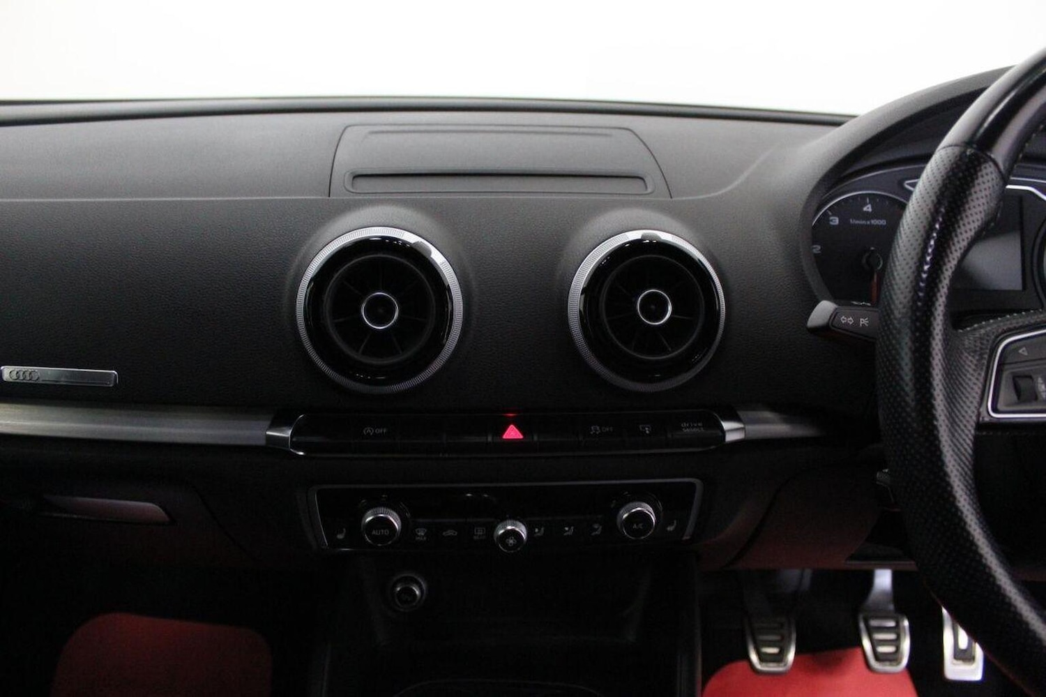 Used Audi A3 2017 for sale - 76693037: Photo 39