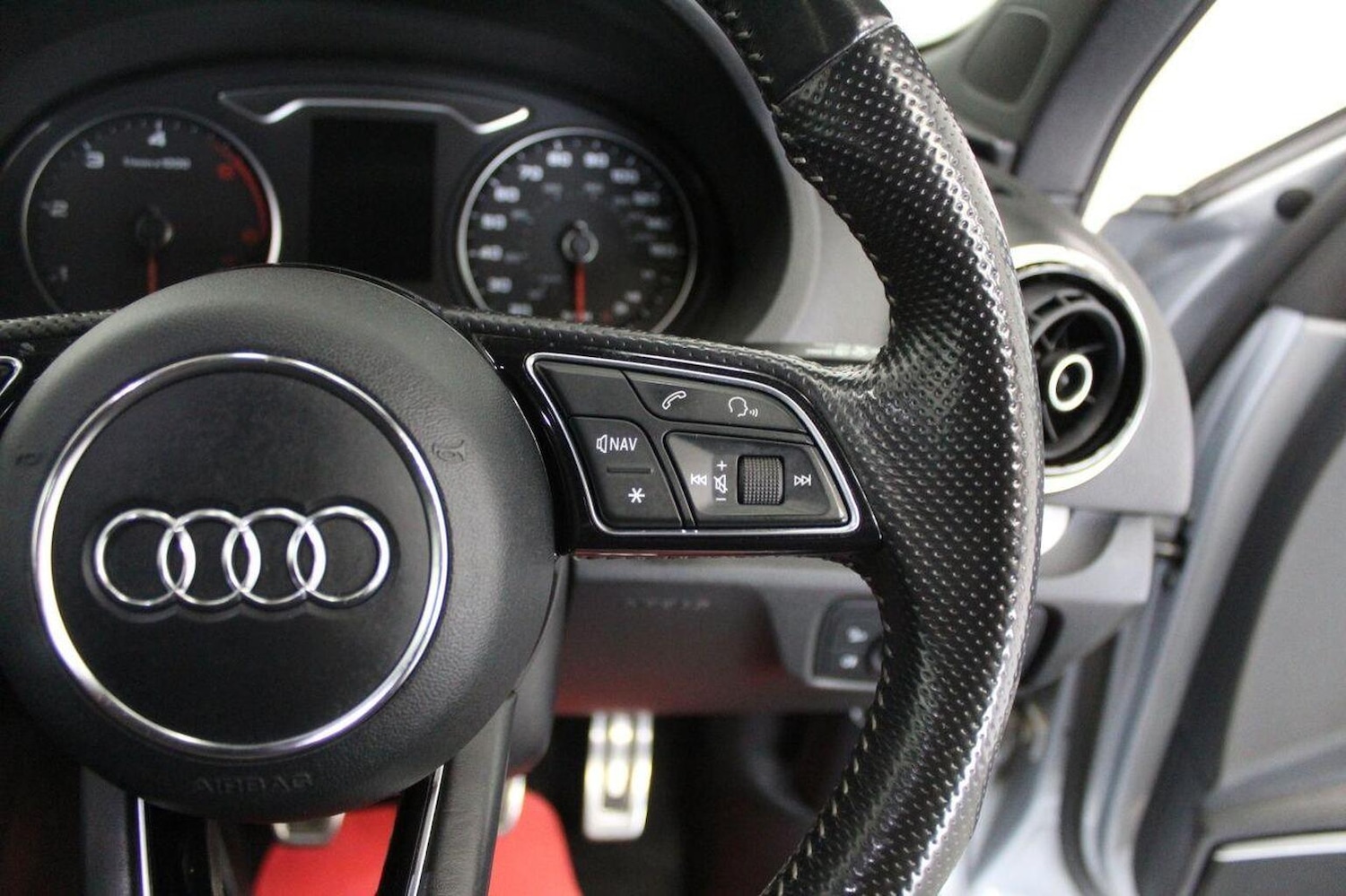 Used Audi A3 2017 for sale - 76693037: Photo 46