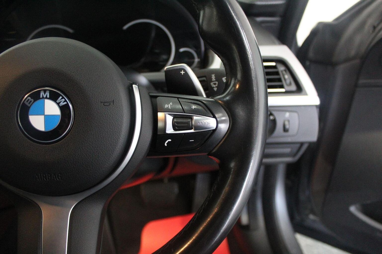 Used BMW 6 Series 2016 for sale - 77938020: Photo 44