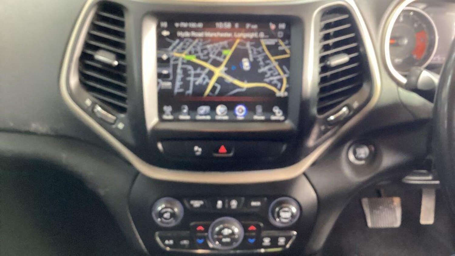 Used Jeep Cherokee 2015 for sale - 77635352: Photo 16